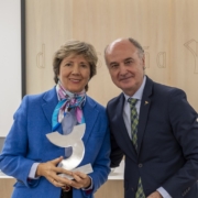 María Jesús Álava premio a la psicñologa del año