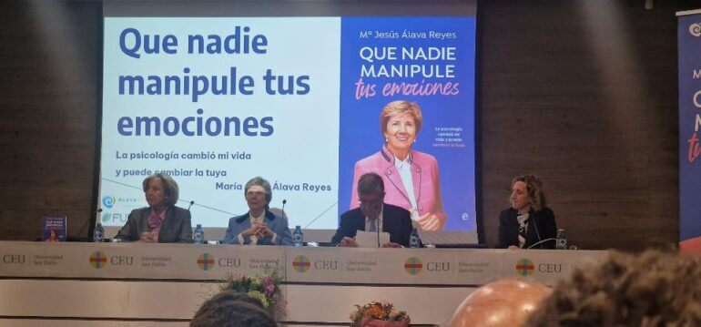 Presententación del libro Que nadie manipule tus emociones